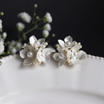 白銀・３花ブーケのピアス・イヤリング