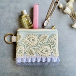 Liberty リバティ　インド刺繍リボンミニポーチ　インド刺繍リボン　リップポーチ　マルチポーチ　合皮