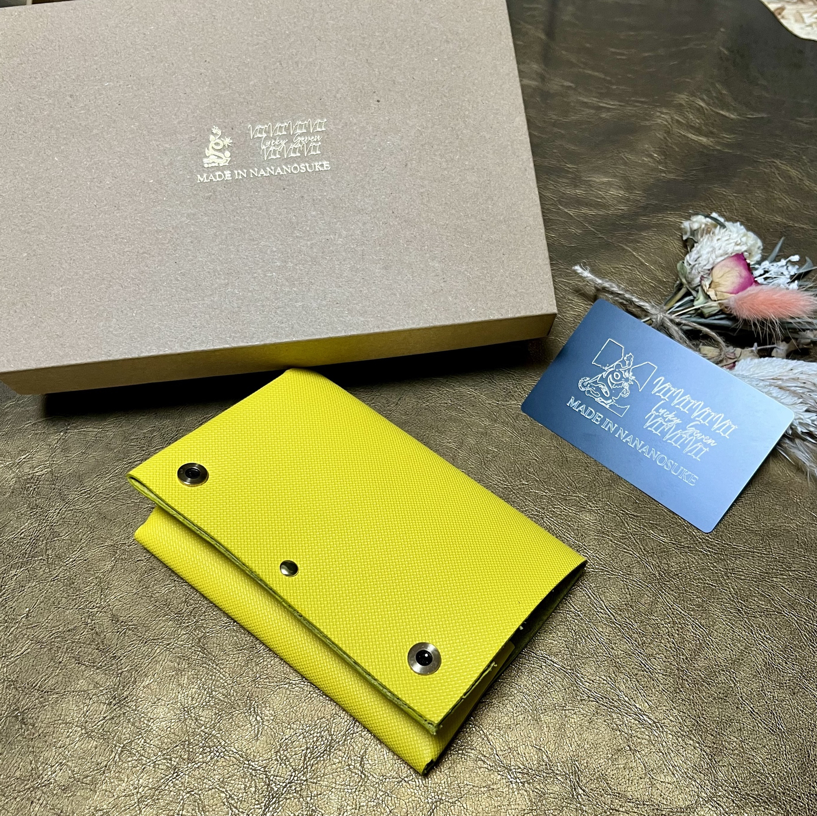 【黄金龍】　龍脈形成　開運　置物　龍神　アート　絵　イミラック隕石　辰　一筆龍 黄金龍】 龍脈形成 開運 置物 龍神 アート 絵 イミラック隕石 辰