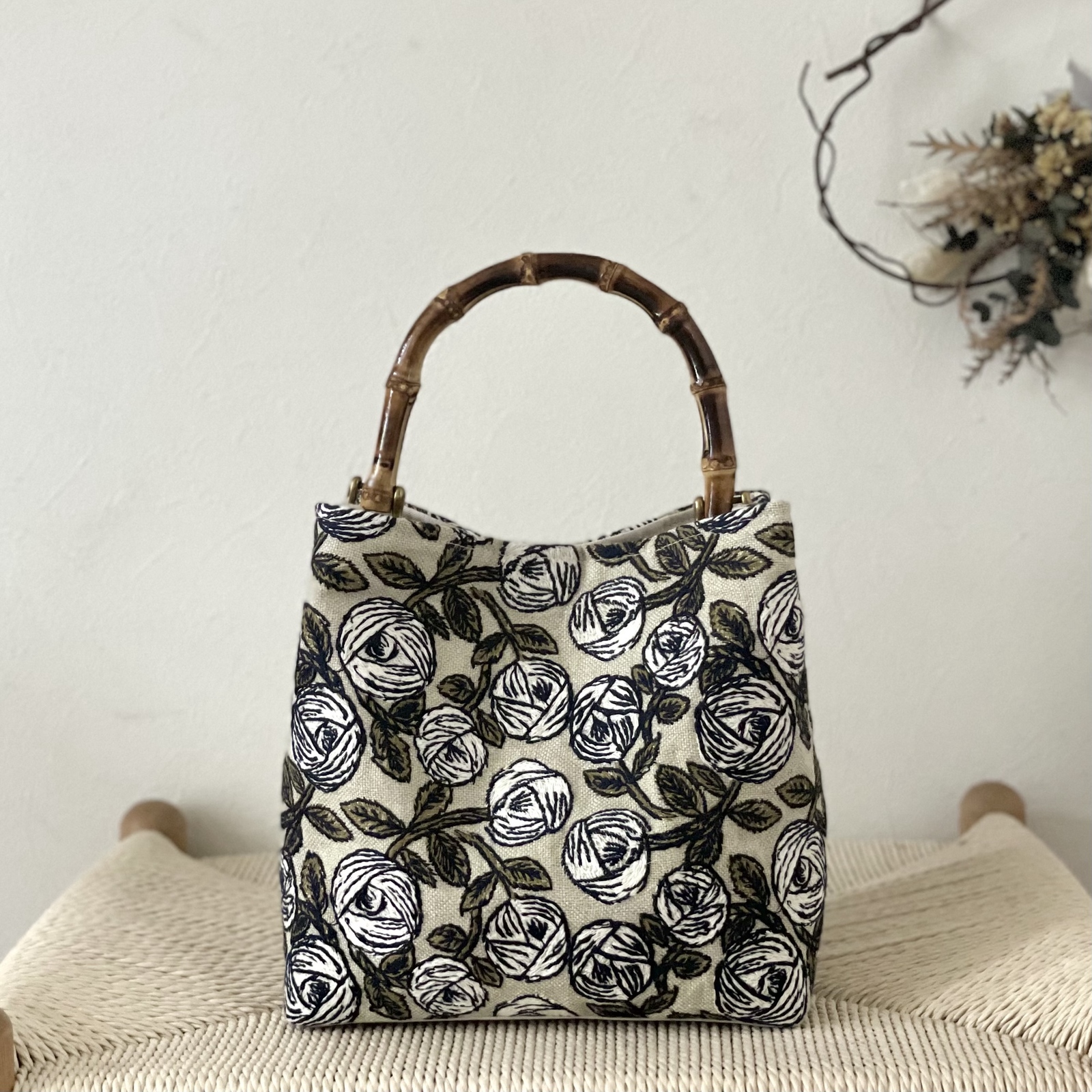ミナペルホネンchoucho ベージュバンブーバッグ　ハンドメイド ミナペルホネンchoucho ベージュバンブーバッグ ハンドメイド