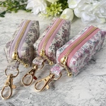 ｟受注製作｠携帯ゴミ袋ポーチ｜出産祝い・プレゼントに｜リバティ ムーンモス｜ラミネート生地