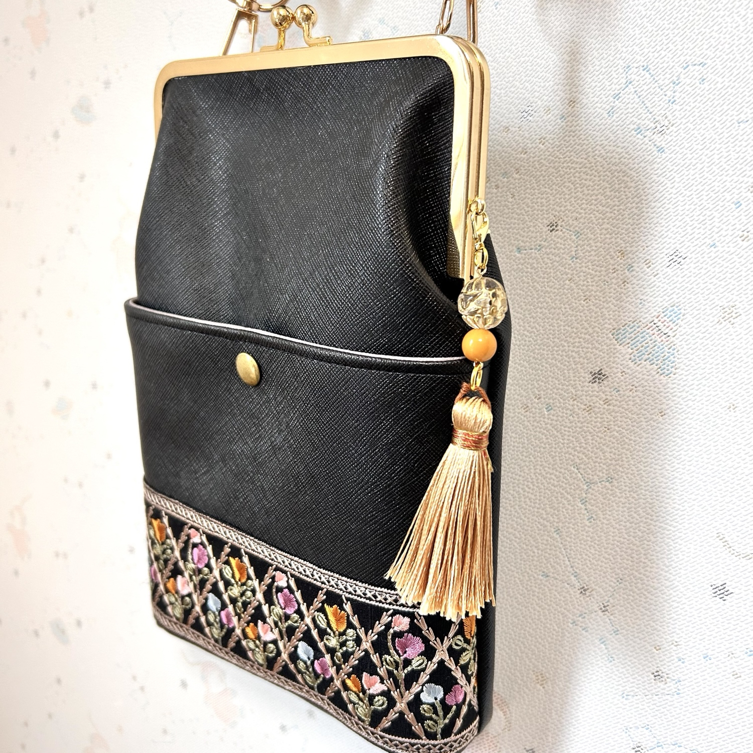 インド刺繍リボン♥二口がま口長財布*ポシェット*ポーチ*ショルダー*ハンドメイド 再販】がま口 ポーチ インド刺繍リボン グリーン がま口 pacchin