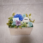 《送料込み》シマエナガと紫陽花のフラワーアレジメント