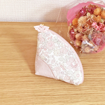 リバティ　ふわもこアバニコポーチ　ベッツィ　グレイッシュピンク