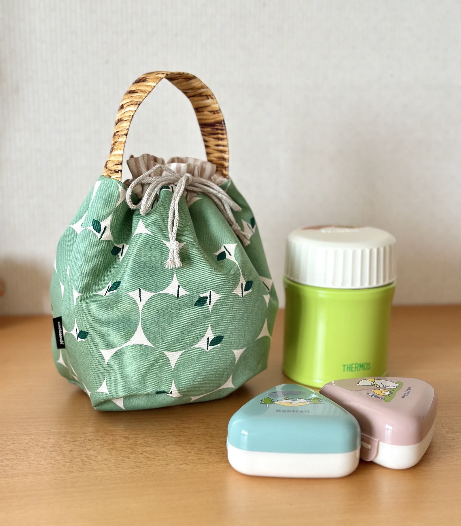 ハンドメイド♡持ち手付き巾着 持ち手付き巾着の人気通販 | minne byGMOペパボ 国内最大級の