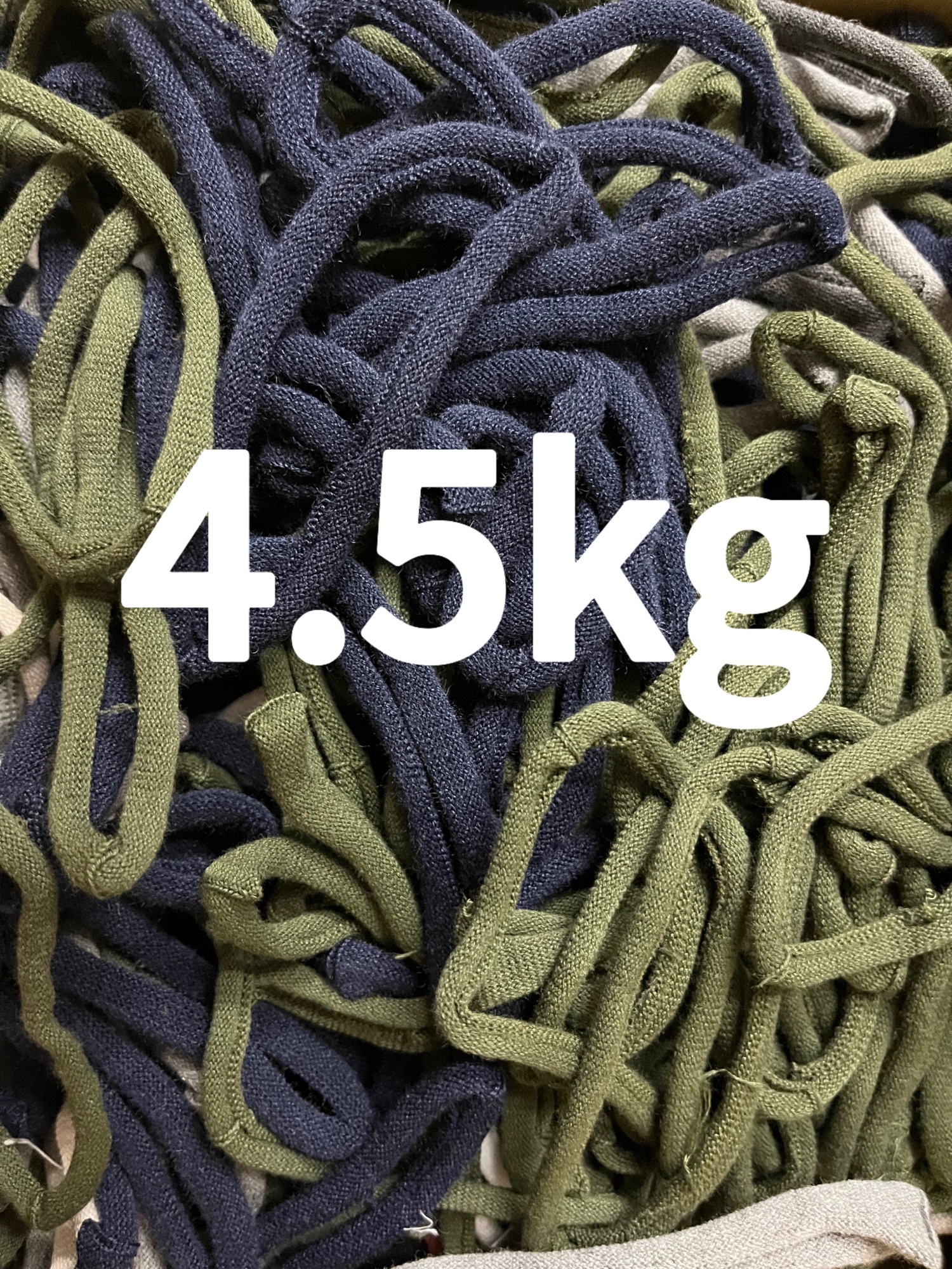 靴下はぎれ（輪っか） 15kg (糸くず処理済み）【C11
