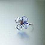 花のガラスリング（ブルーパープル）