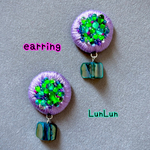 ビーズイヤリング　刺繍イヤリング　ネオンカラーイヤリング　小ぶりイヤリング　個性的イヤリング