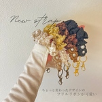 お花柄フリル♡スマホハンドストラップ