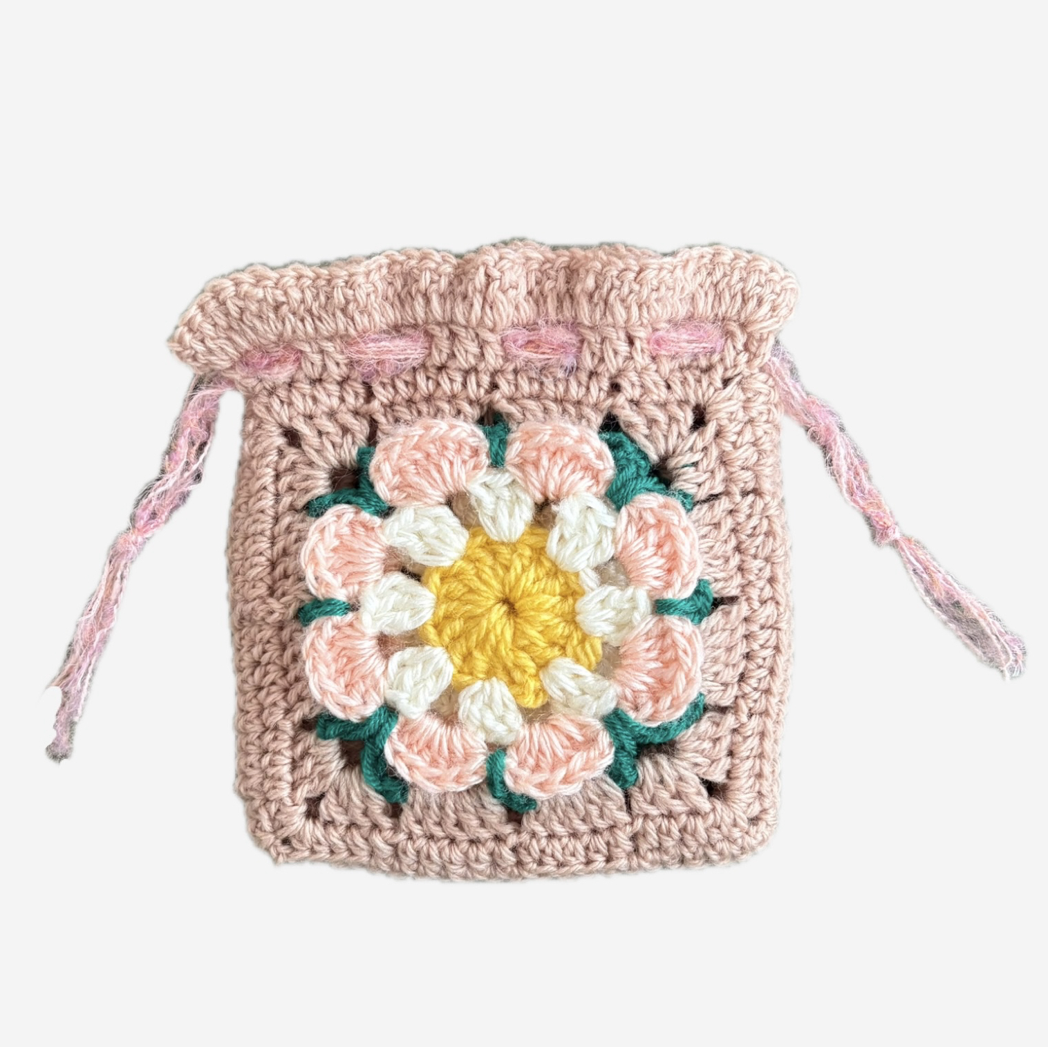 グラニースクエア花モチーフの巾着袋【まりりん♥️ ✿゜❀.(*´▽`*)】 100 yen yarn/mini pouch] Crochet/flower granny zipper pouch