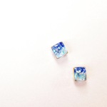 blue blue glass ピアス/ノンホール
