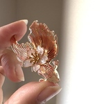 【6/7 21時〜販売予定】一輪花の金魚の帯留(お写真のものをお届けします）