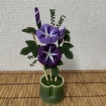 y様オーダー品　　ちりめん細工:朝顔の飾り(紫系)