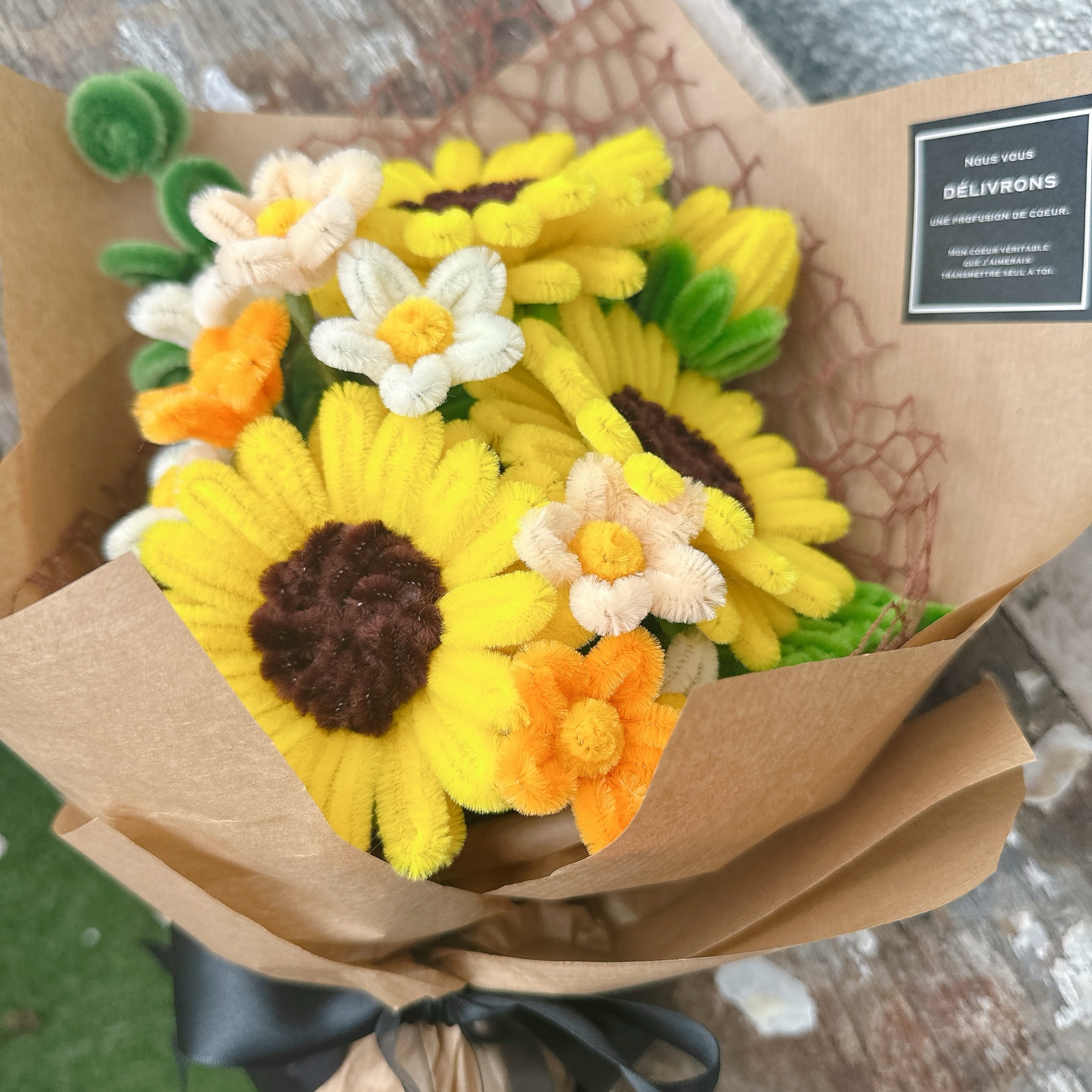 p♡ ミモザのフラワーアレンジメント2点 Mimosa & Sweet Pea Basket 💛 春を告げる鮮やかなミモザと優雅