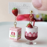 いちごのフルーツサンドといちごミルク　ピアス/イヤリング＊ミニチュア