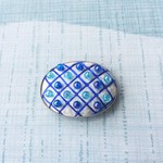 帯留め、刺繍とビーズ（ブルー・水色）
