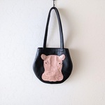 【Oさまご予約品】本革黒の丸トート/ピンクシルバーのカバ顔バッグ