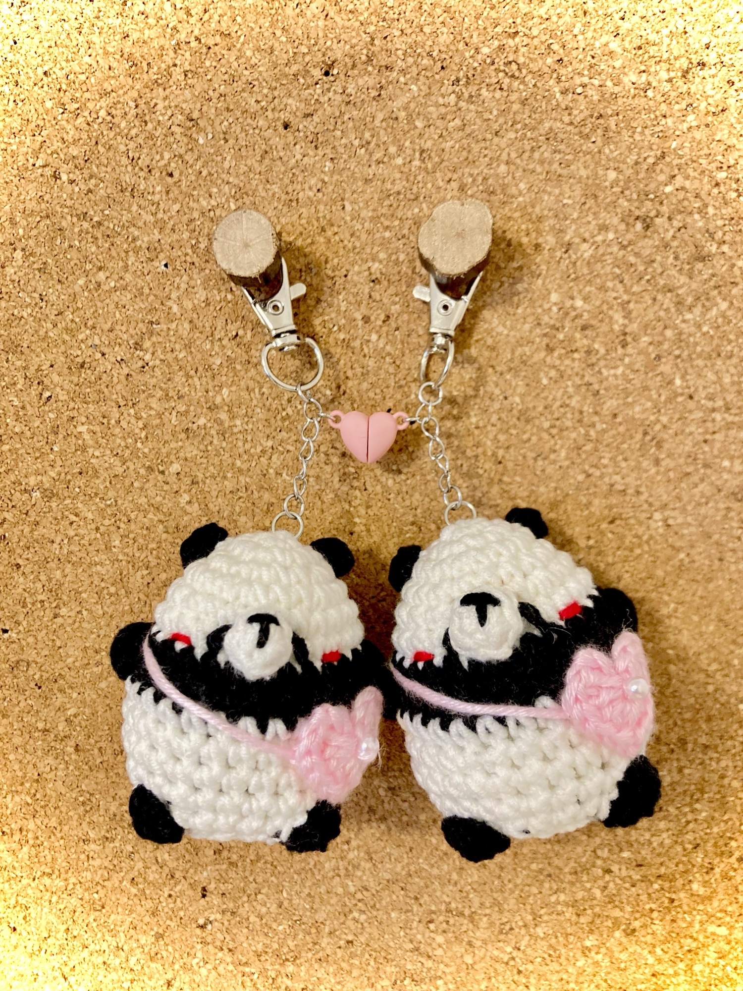 SoldOut】コロンシリーズ 編みぐるみ キーホルダー パンダ ペア ハート