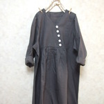 リネンななめボタン切替ワンピース　ダークグレー