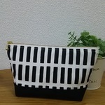 再販💗北欧モノトーンポーチ  (２色)