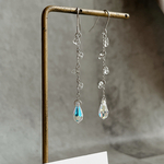  《スワロフスキー/シンプル/チェーン》ピアス　イヤリング　スワロフスキー　ファルファーレ　オーロラ　透明　透明感　シンプル　チェーンピアス　チェーンイヤリング