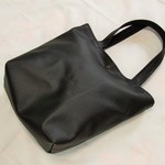 合否のまっ黒トートバッグ