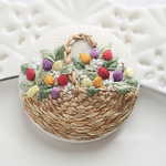 【五色とうがらしの花籠】刺繍 ブローチ 