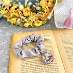 お花のシュシュ ジルコニア付き