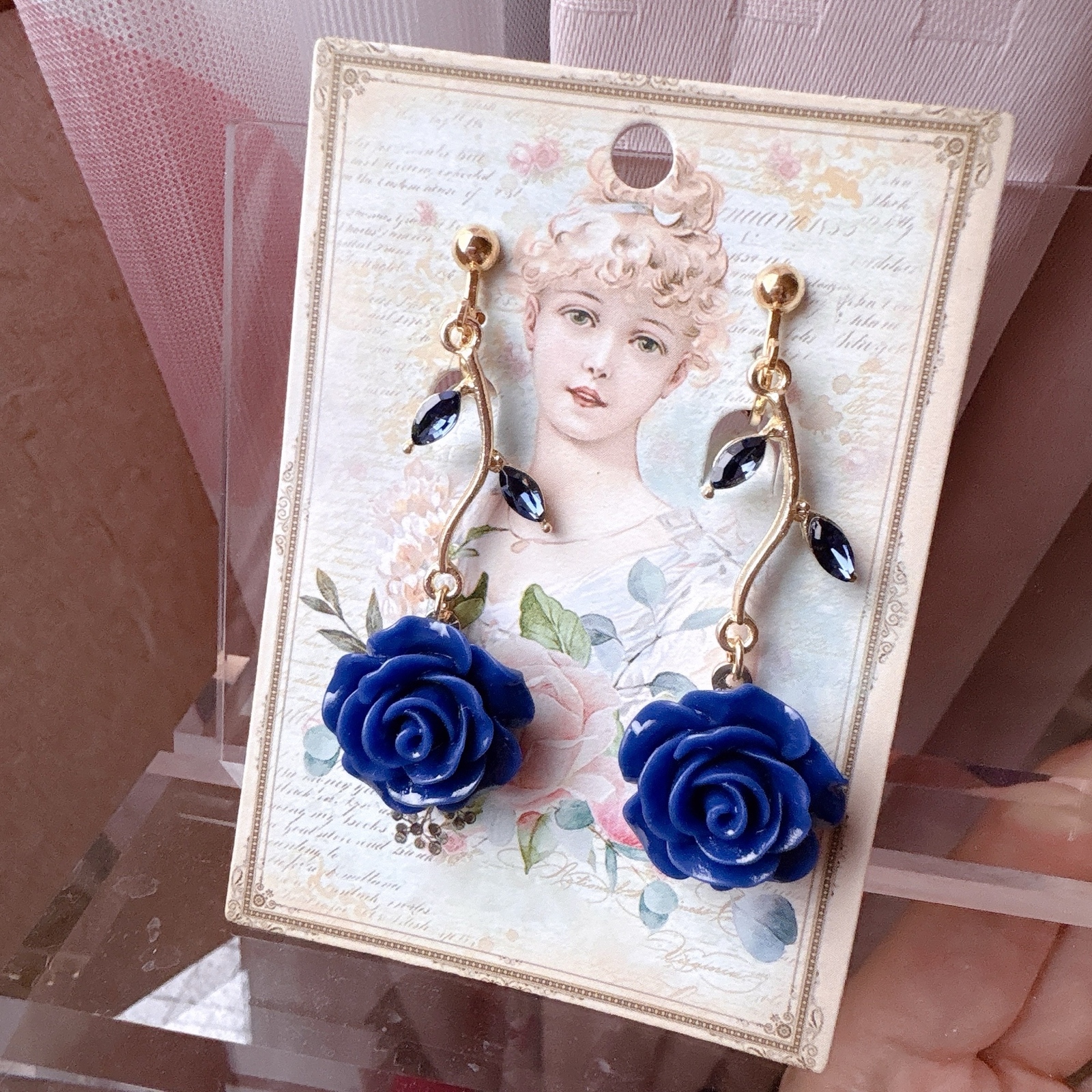マスクチャーム ピアス イヤリング 薔薇 ピンク ⭐️⭐️ハンドメイド キラキラしずくの薔薇ピアス イヤリング 】 ハンドメイド
