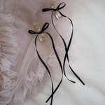 Ribbon Bijou / Black　バレエコア　ビジュー　サテンリボン　ロングリボン　イヤリング　ピアス　黒　ブラック