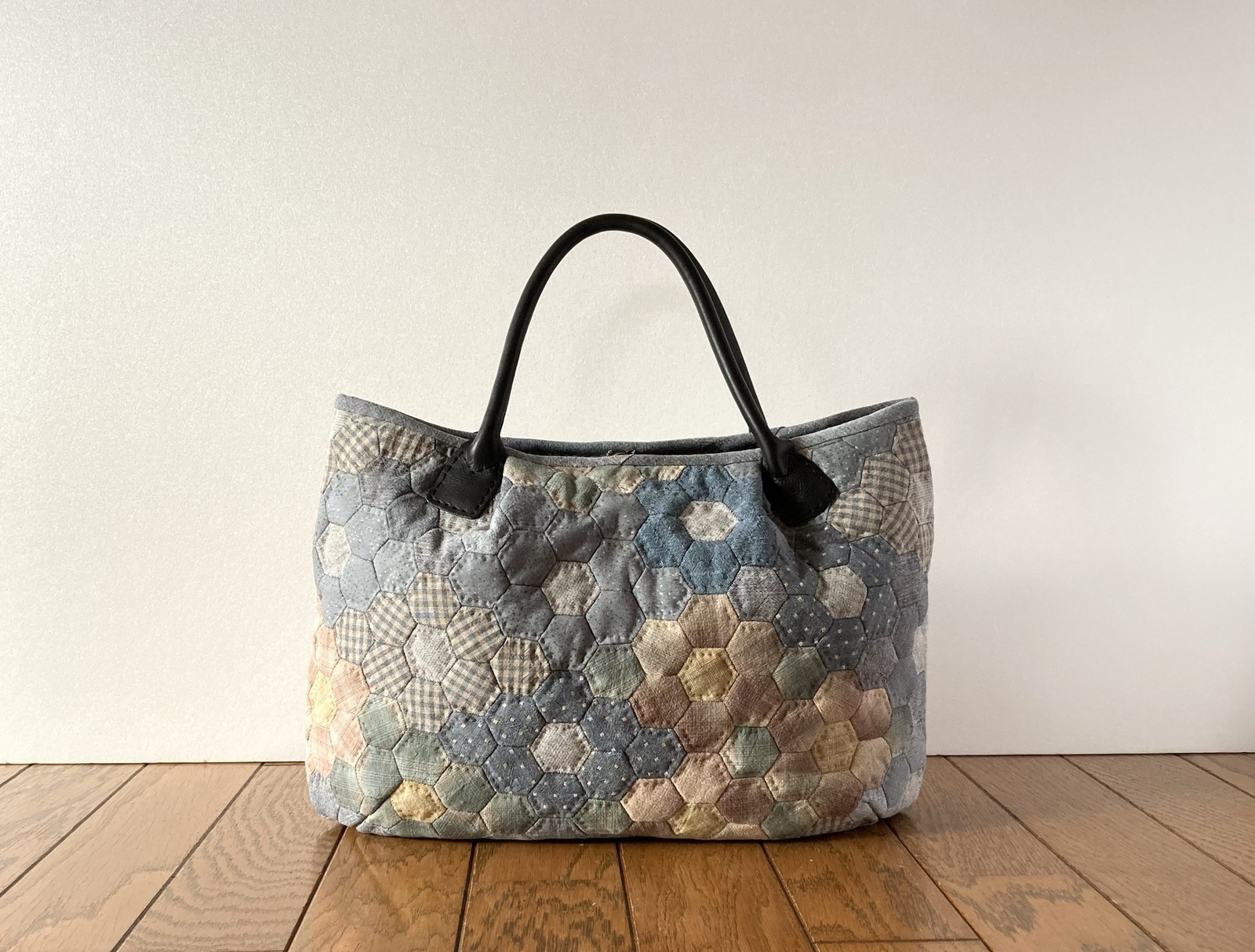 ご注文品 大型スーちゃんとハウスのパッチワークキルトバッグ④