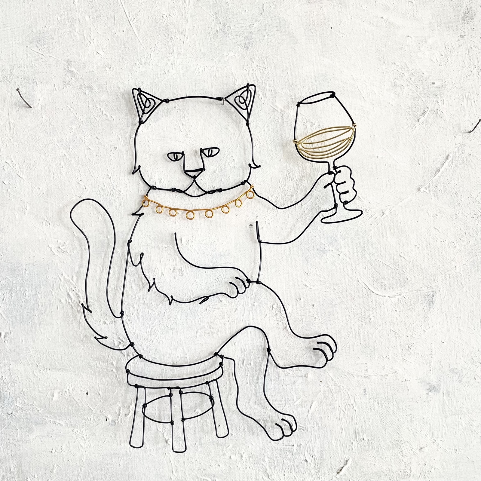 ずり落ちている猫のワイヤーアート◎クスッと癒しのインテリア空間に ずり落ちている猫のワイヤーアート◎癒しのインテリア空間に - Y