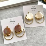 New‼︎ 天然シェルとゴールドの艶めき ピアス / イヤリング / 樹脂ピアス / チタンピアス