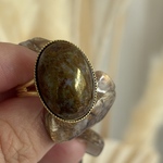 【tisser ring】-ヴィンテージガラスカボション-  指輪　サビ　硝子　真鍮