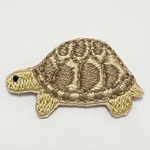 刺繍　リクガメ　亀　ピンバッジ　ブローチ