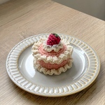 ♥NEW♥手編みのカラフルケーキ・ピンク♥苺　ハーフバースデー　100日　撮影小物　誕生日　バースデー　　お食い初め　キッズ　ベビー　赤ちゃん　プレゼント　あみぐるみケーキ　あみぐるみ　ぬいぐるみ