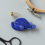 ★ご予約品★提灯アンコウの手刺繍ブローチ（リアルver）