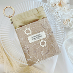 🌟カラビナ付でお出かけに便利🌟ゴミ箱ポーチ一体型ポケットティッシュケース🌟刺繍生地(モカ)/チャームポーチ/バネ口ポーチ/カラビナ付き/ポケットティッシュポーチ/旅行