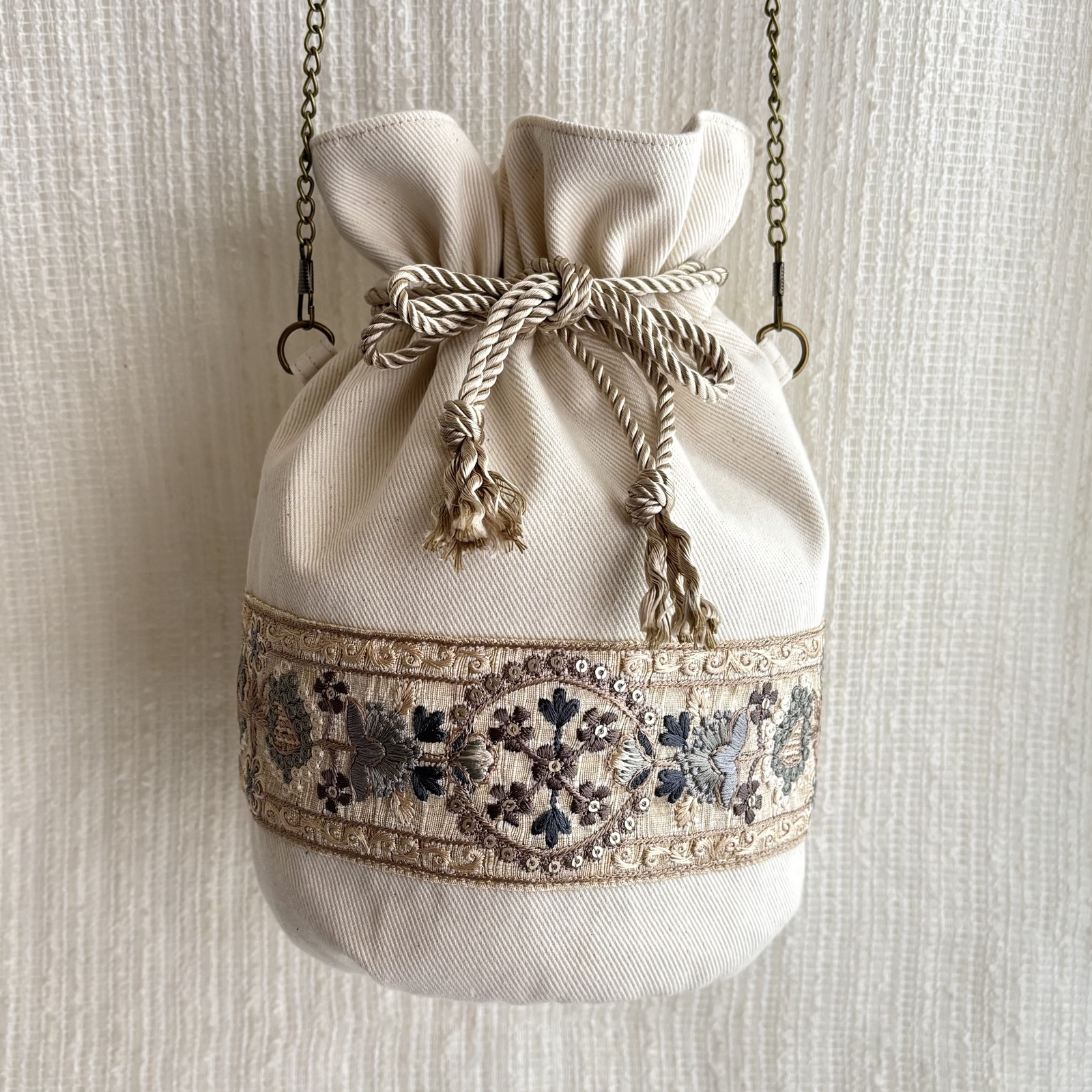 インド刺繍リボンのショルダーバッグ 【A柄】 drawstring