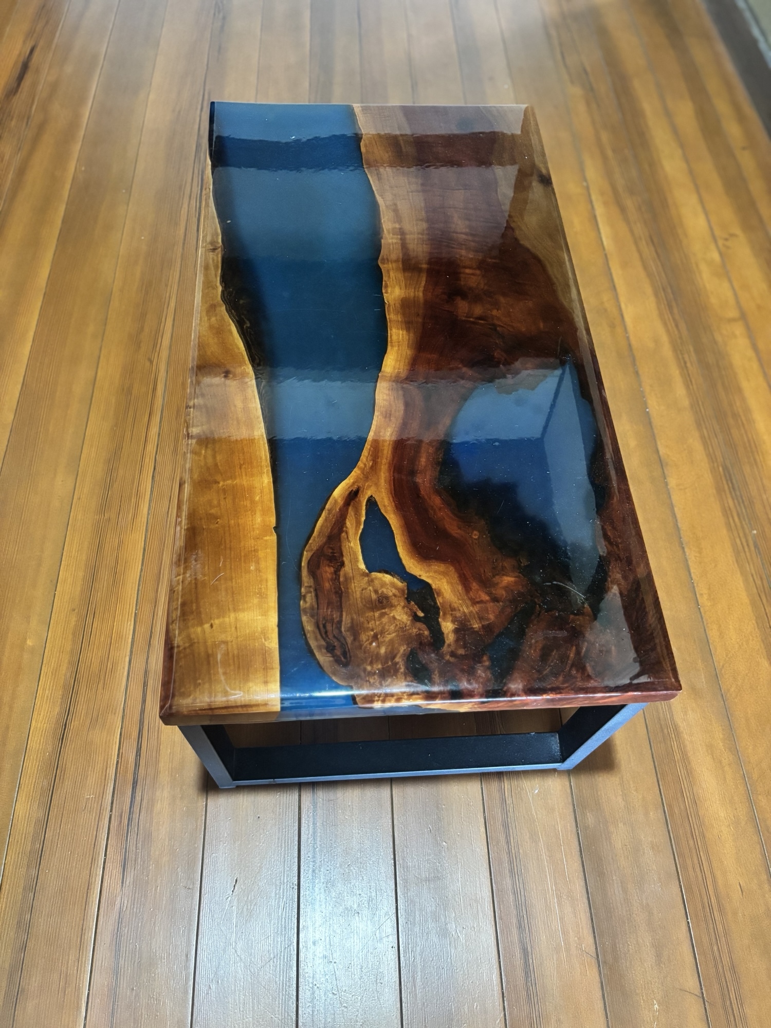 新春特別セール！レジンテーブル/プレミアムグレー/サークル/ハンドメイド/一点物 レジンテーブル/プレミアムグレー/サークル/ハンドメイド/一点物/値引き可