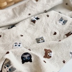 猫刺繍　コットンリネン　刺繍　ハギレ