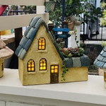 旅人に愛される小さな宿屋鉢