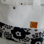 深緑の花々☆たっぷりトートバッグ☆帆布＆本革タグ