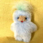 ぬいぐるみ　ペッペちゃん　ベージュ×ブルー　天然羽毛使用　もふもふ