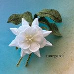 月下美人　ちりめんつまみ細工ブローチ