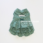 green floral リップル ティアードギャザーワンピース