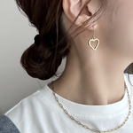 【 ハンマーハート ❤︎ デザインピアス・イヤリング 】ゴールド   シルバー　 錆びない サージカルステンレス  ギフト　ラッピング　プレゼント　春