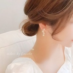 シンプル　人気　18K　お洒落　 上品　大人女子　揺れる　フラワー　CZダイヤ　シルバー925　ロング　ピアス