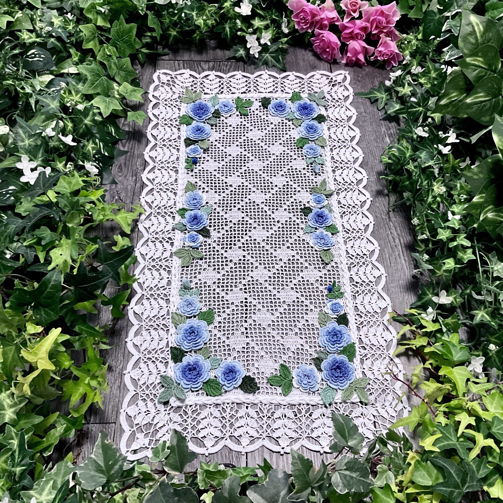 936 バラのスクエアレース編みドイリー❁*.゜ レース編みのドイリー・薔薇のスクエア(方眼編み) 39 cm 四方