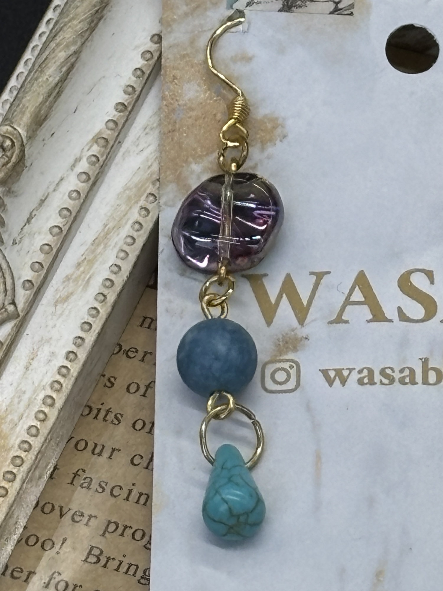 WASABI ビーズ フックピアス 紫 青